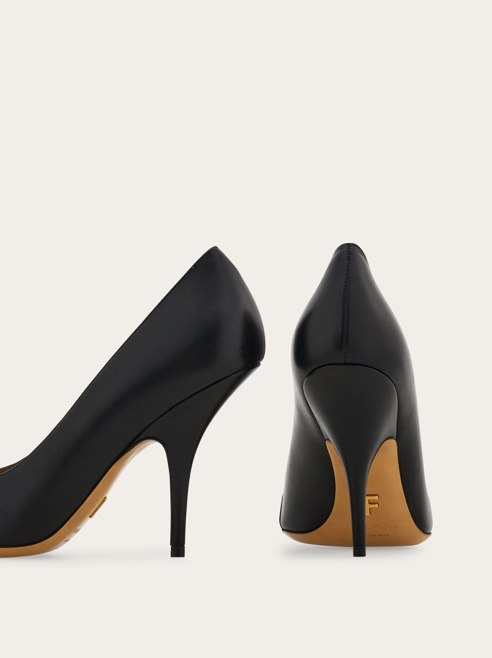 Ferragamo Mini bow pump - Image 7
